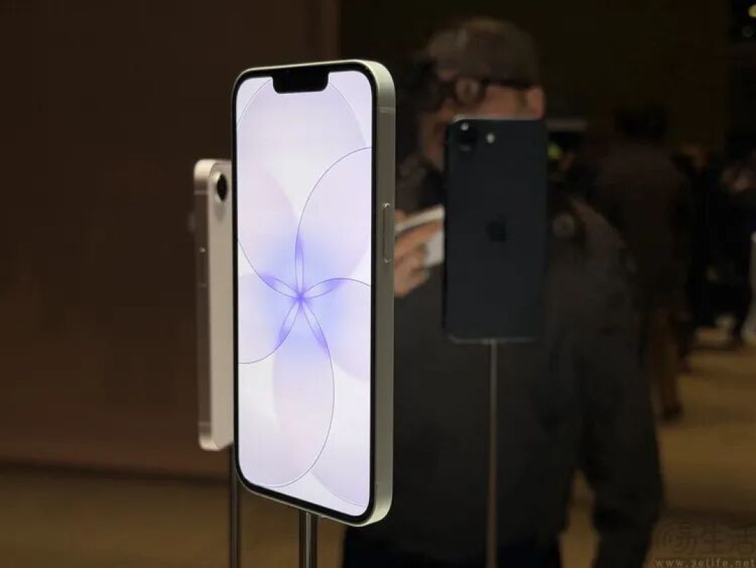 更厚的新iPhone,给整个手机行业解了套
