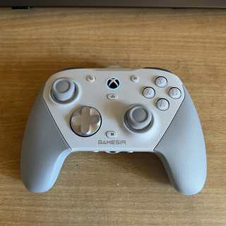 三百块的国产手柄敢卖Xbox的价？G7 Pro用TMR摇杆和授权扳回一城