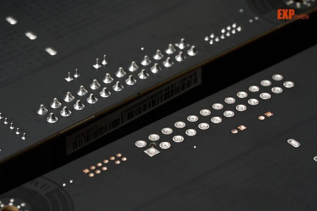 微星X870E CARBON MAX暗黑主板评测：平整焊接工艺，对刺客焊点说再见