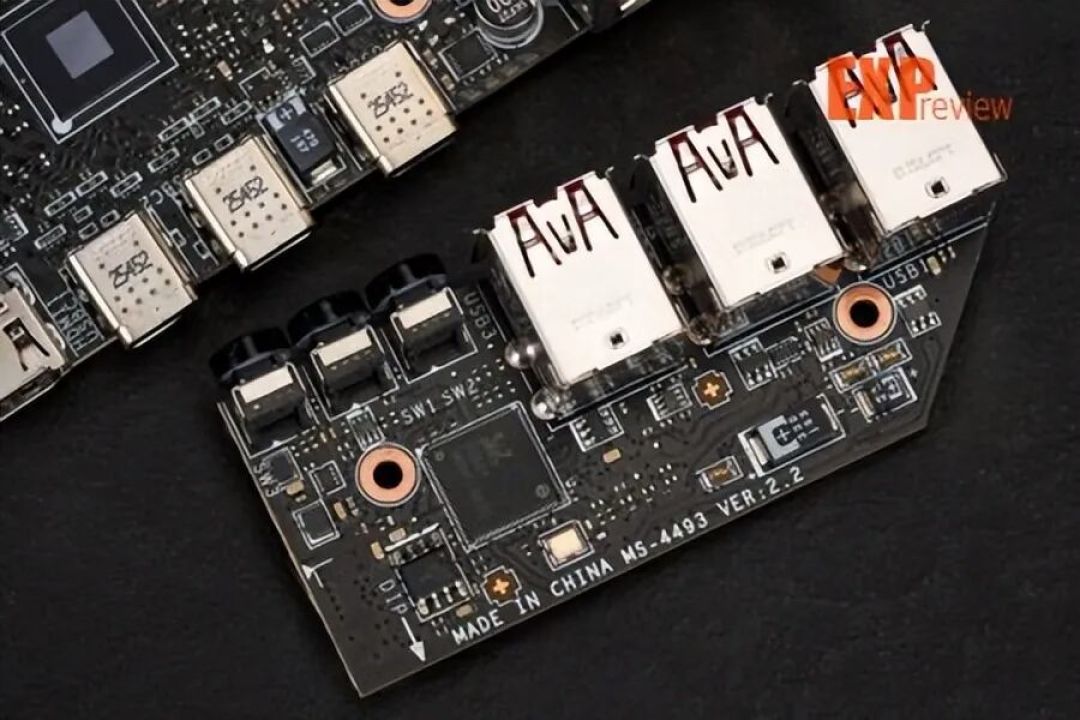 微星X870E CARBON MAX暗黑主板评测：平整焊接工艺，对刺客焊点说再见