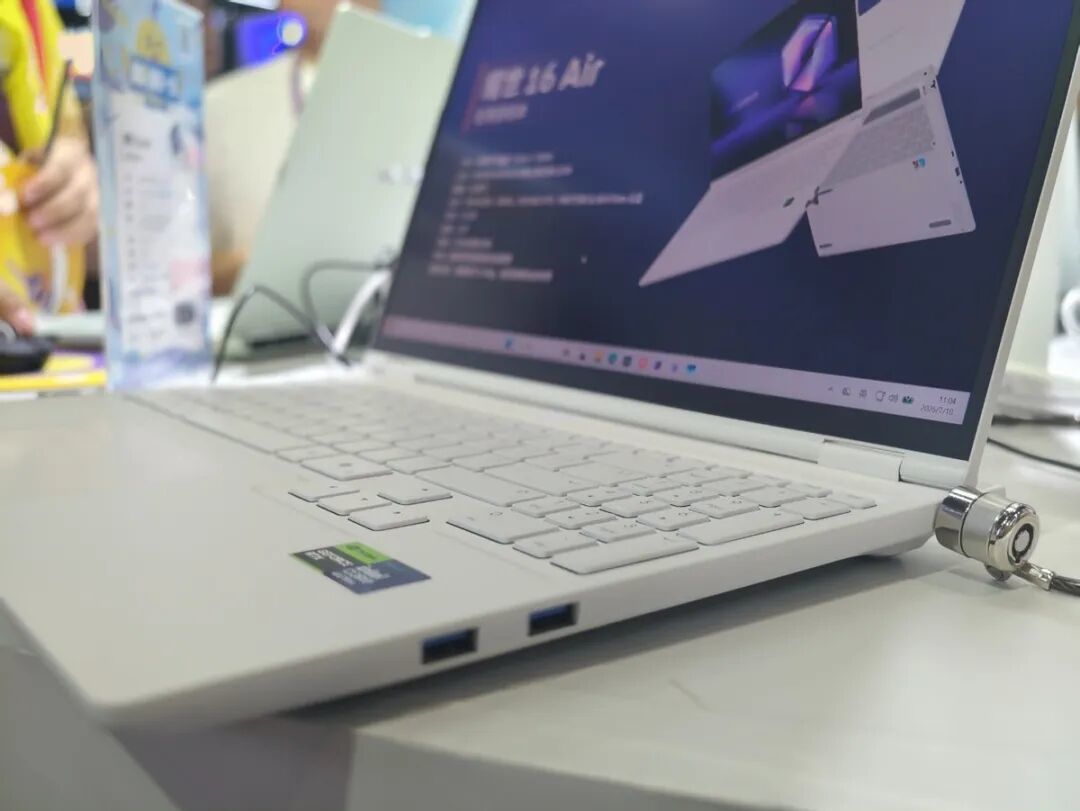 Intel笔记本上演“五世同堂”！是实力 也是无奈