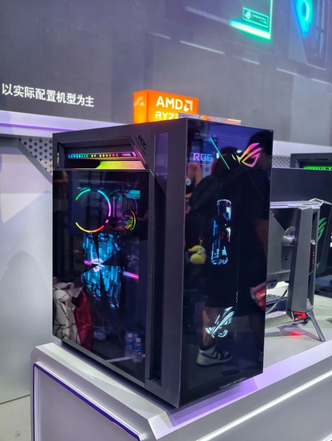Intel笔记本上演“五世同堂”！是实力 也是无奈
