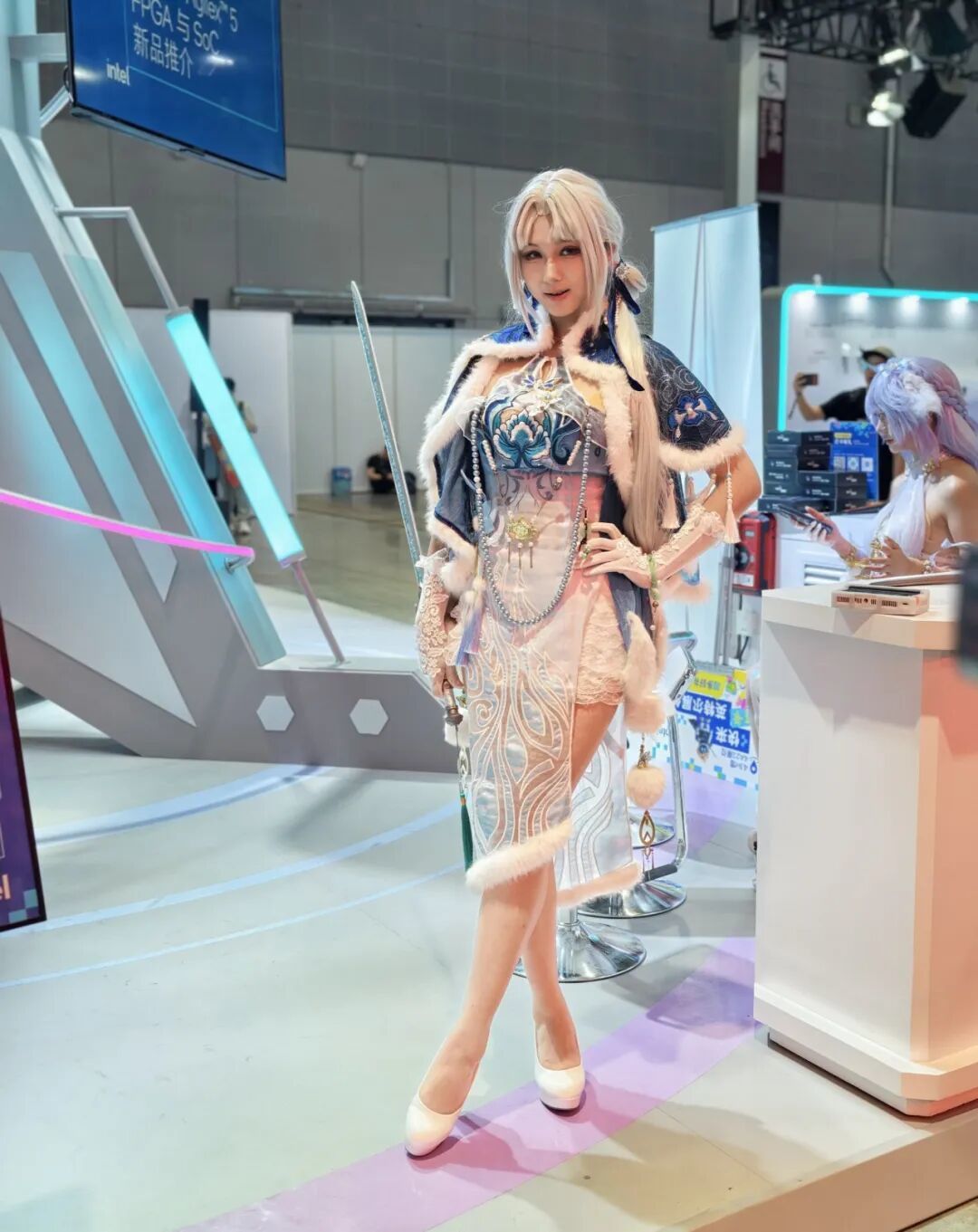 Intel笔记本上演“五世同堂”！是实力 也是无奈