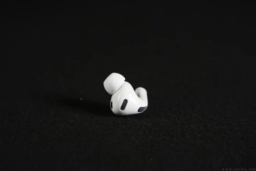 耳机比手表测心率更准？真技术还是有猫腻
