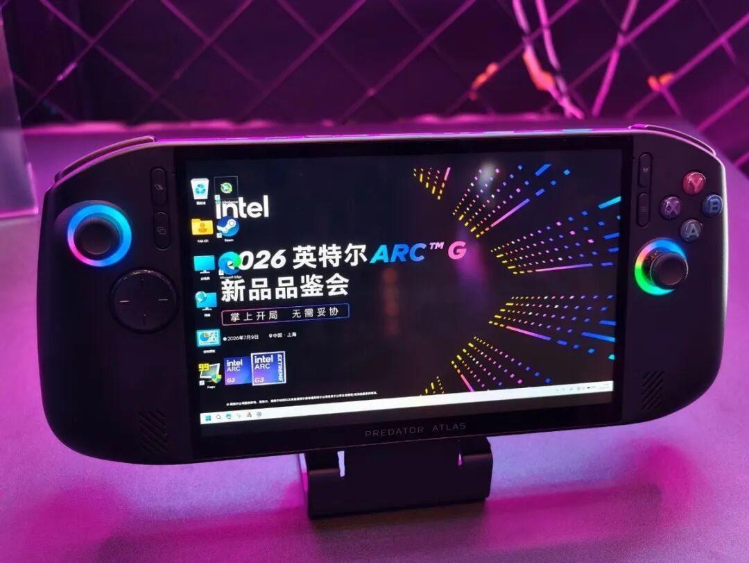 Intel锐炫G3掌机玩出花儿:戴上XR眼镜 走入理想汽车