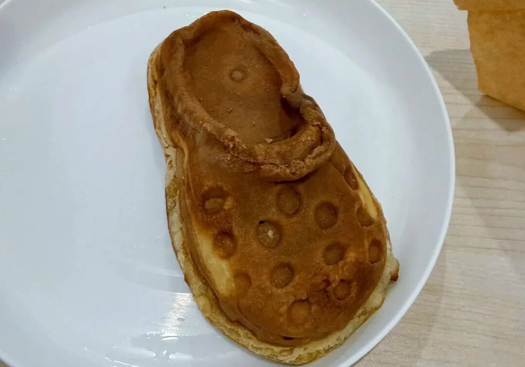 把鸡蛋仔做成洞洞鞋?全家的研发有点“邪门”了……