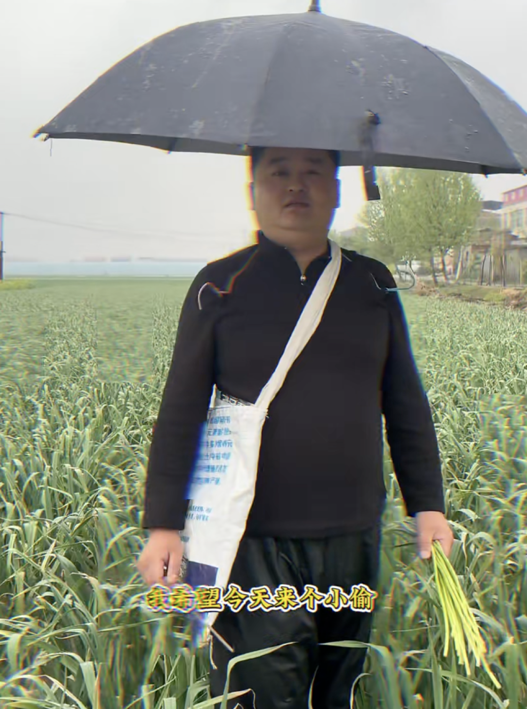 地铁出现“豆橛子之神”，土味营销狠狠刷屏！