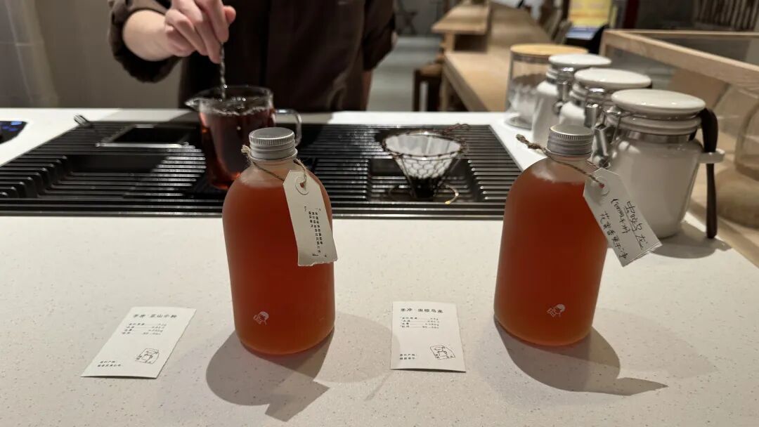 喜茶开出全国首家工艺店,我们去现场看了看