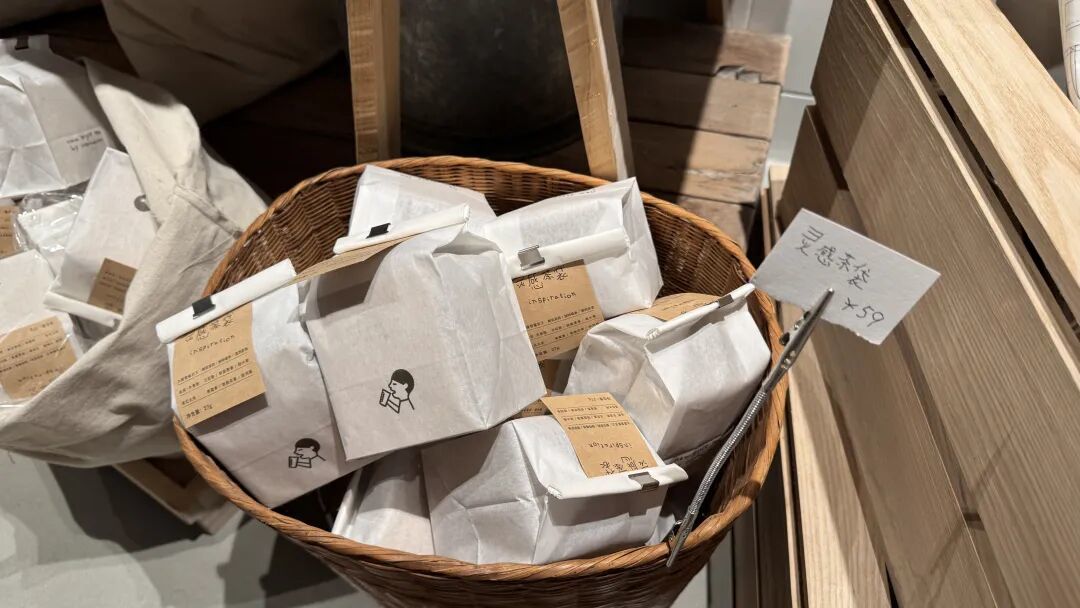 喜茶开出全国首家工艺店,我们去现场看了看