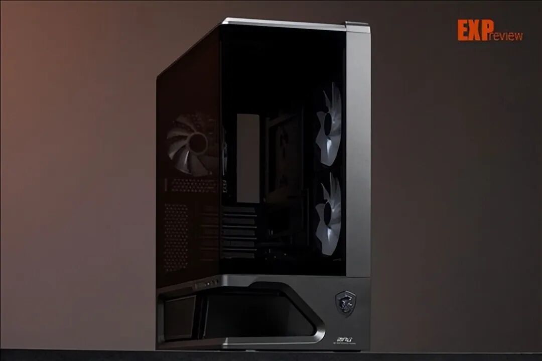 微星MPG VIXTA 300R PZ评测:架空设计兼具造型实用,全景玻璃一览无遗