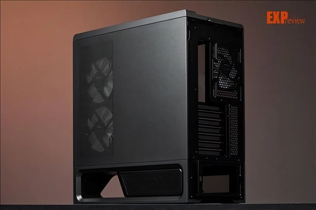 微星MPG VIXTA 300R PZ评测:架空设计兼具造型实用,全景玻璃一览无遗