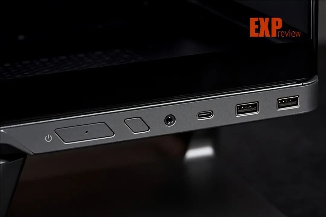 微星MPG VIXTA 300R PZ评测：架空设计兼具造型实用,全景玻璃一览无遗