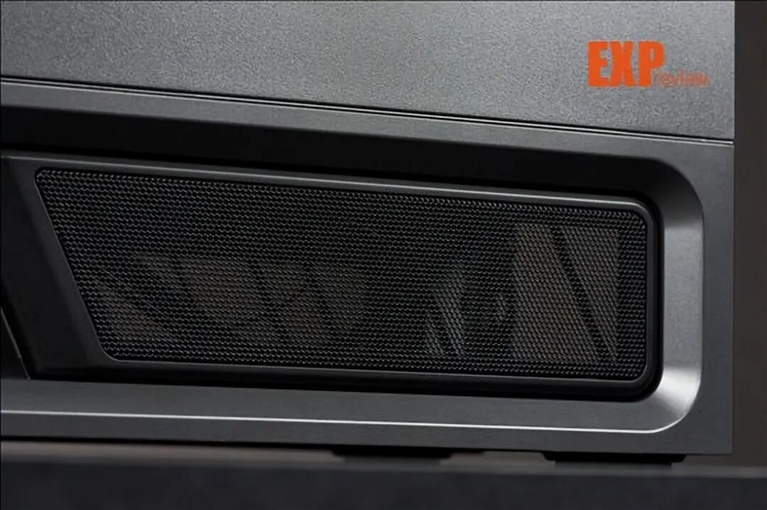微星MPG VIXTA 300R PZ评测:架空设计兼具造型实用,全景玻璃一览无遗