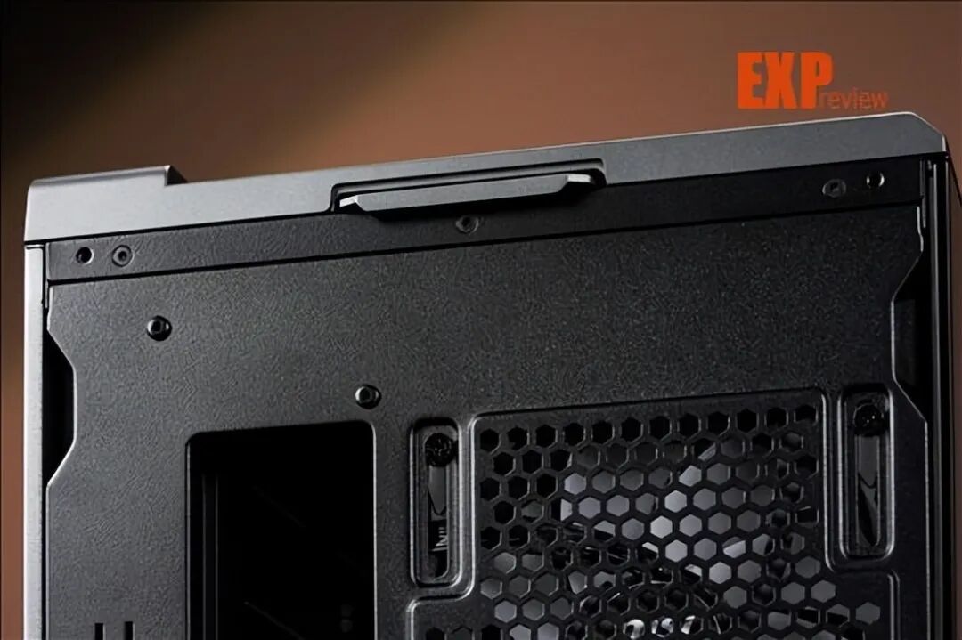 微星MPG VIXTA 300R PZ评测：架空设计兼具造型实用,全景玻璃一览无遗