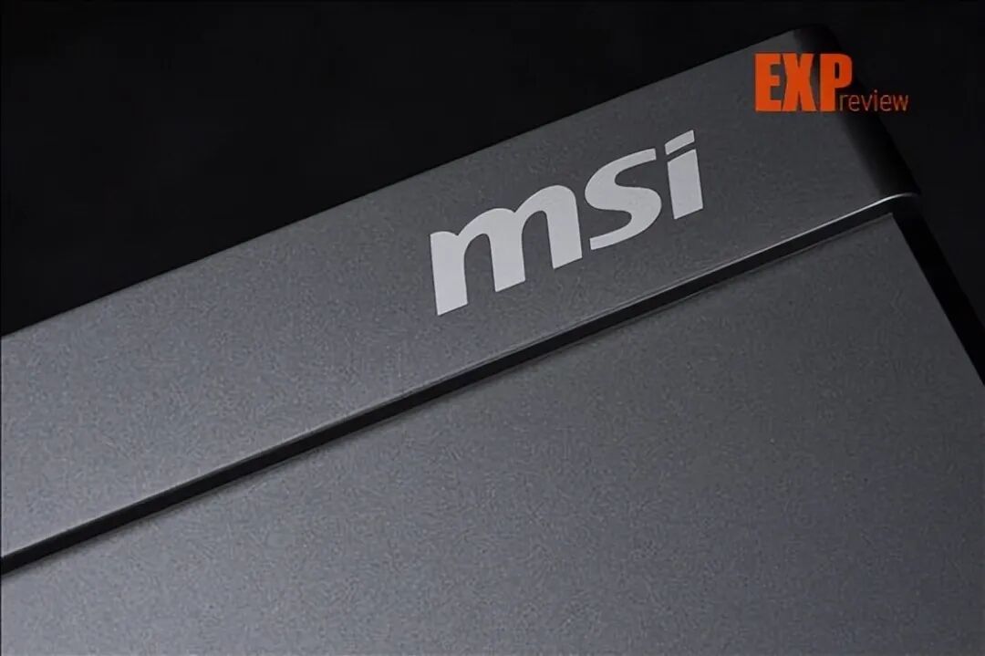 微星MPG VIXTA 300R PZ评测:架空设计兼具造型实用,全景玻璃一览无遗