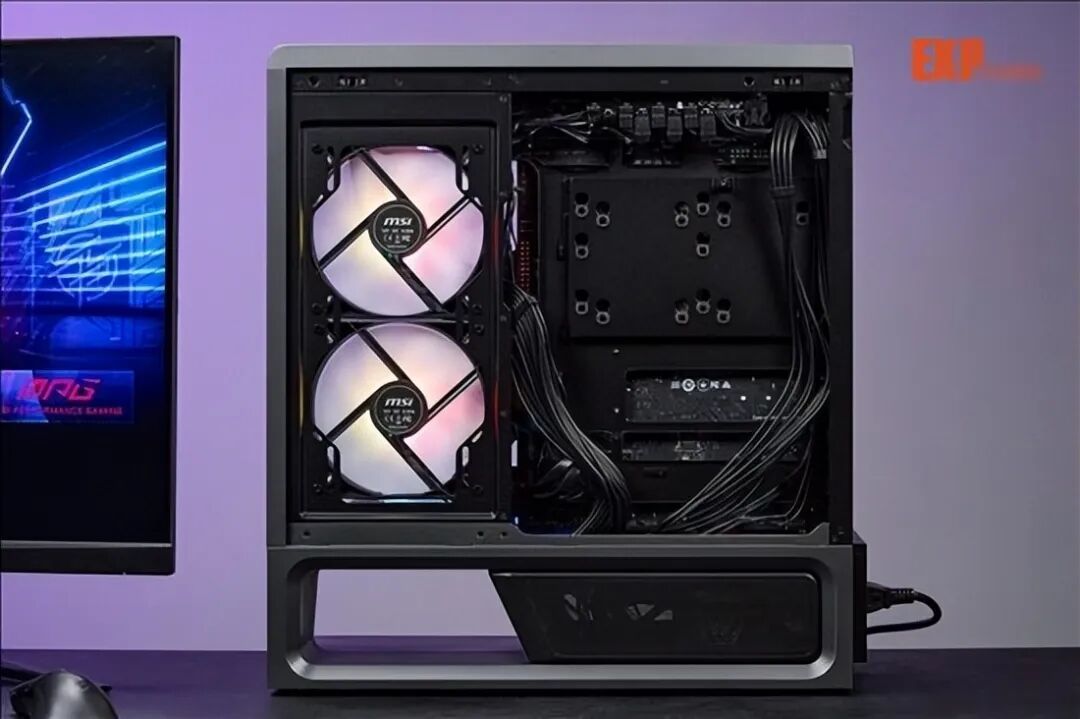 微星MPG VIXTA 300R PZ评测:架空设计兼具造型实用,全景玻璃一览无遗