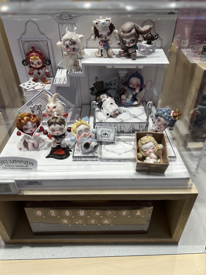 泡泡玛特潮流玩具