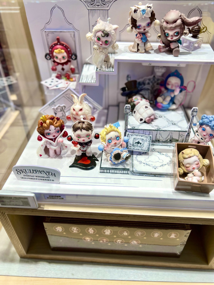 泡泡玛特潮流玩具