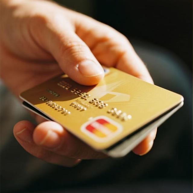 多一家银行，多一堆权益，申请信用卡要按这个顺序来