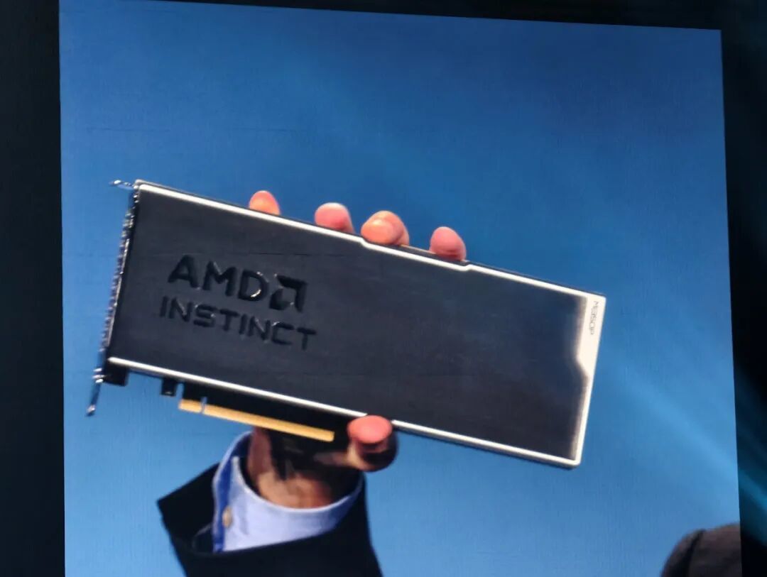 AMD发布全新GPU!3200亿晶体管配432GB HBM4内存