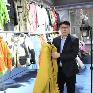 滑雪服买多少钱够用？内行人不外传的选购逻辑，一文讲透