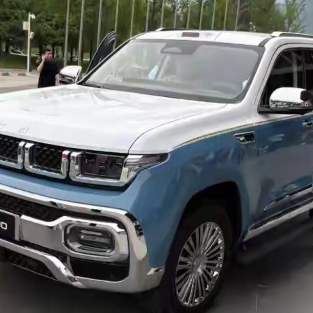 北汽泰钽700开启预售，方盒子硬派SUV，大梁车体，532马力+电四驱