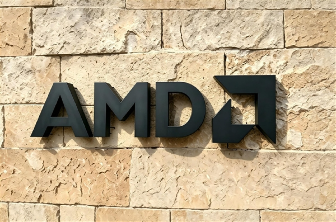 8核X3D进游戏本!AMD筹备锐龙7 9800HX3D:年底上市