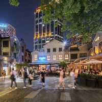 上海新天地20年不衰：石库门改造天花板怎么逛？2025东台里新扩容值得专门去