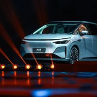 小鹏X9主动召回三万辆,免费更换空悬总成