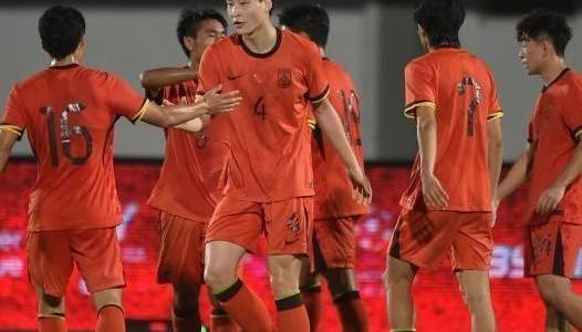 U17国少世界杯前最后一战！三支欧洲顶级青训同日PK，泰山6将+清华学霸+海归小将集体亮相