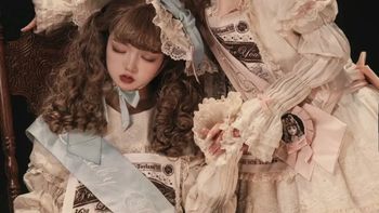 机械蕾丝、暗黑甜系，2026年最敢穿的年轻人把赛博朋克洛丽塔穿进日常了