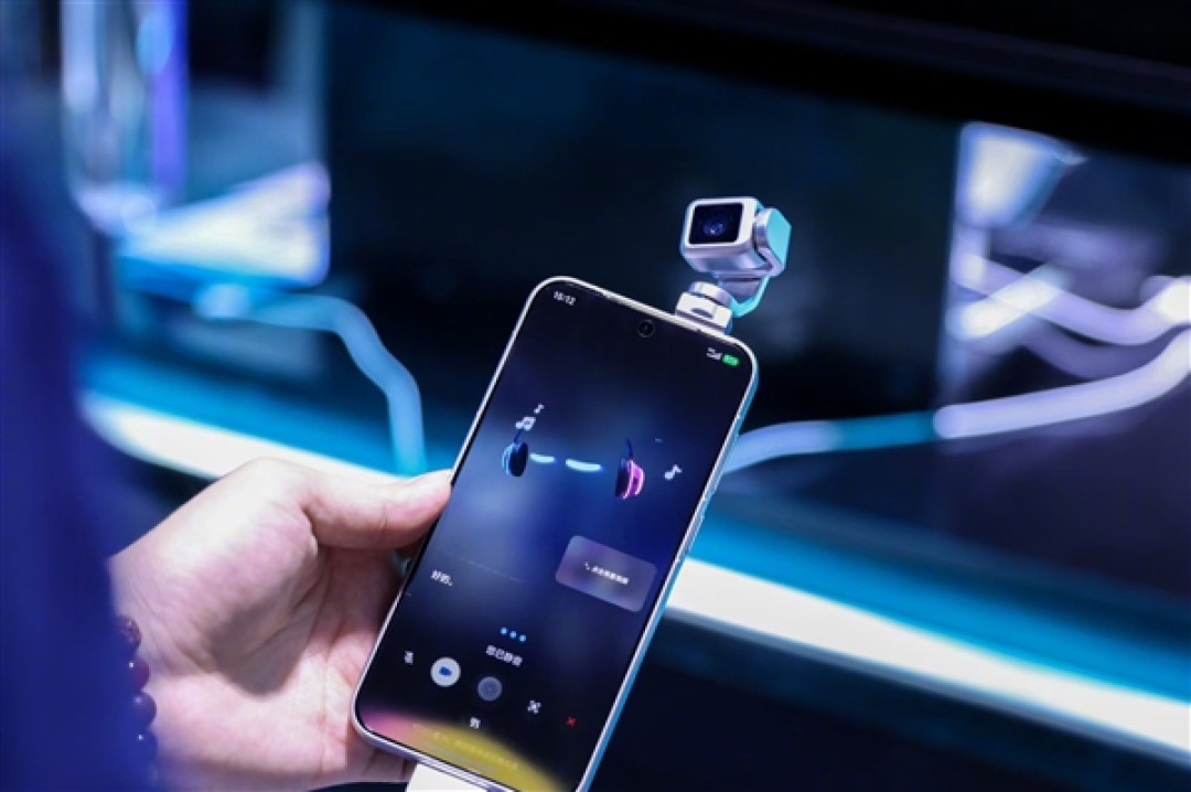 荣耀Robot Phone定档8月12日:官网开启500元意向金预约