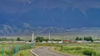 新能源汽车，害惨了暑期旅游业？