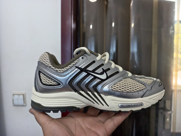 耐克 air pegasus 2005复古慢跑鞋评测晒单