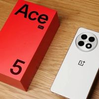三千档游戏续航谁更强?Ace5 Pro实测11小时,红米K80 Pro能否一战?