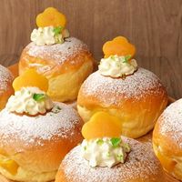 黄桃酸奶与新品冰淇淋 | 零食甜品7.28日报