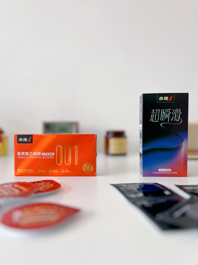 薄到离谱，润到爽滑，赤尾聚乙烯醇001避孕套闭眼冲！