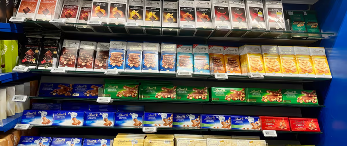 可可跌了七成，瑞士莲还在涨！中国首店开业，现在买到底值不值？