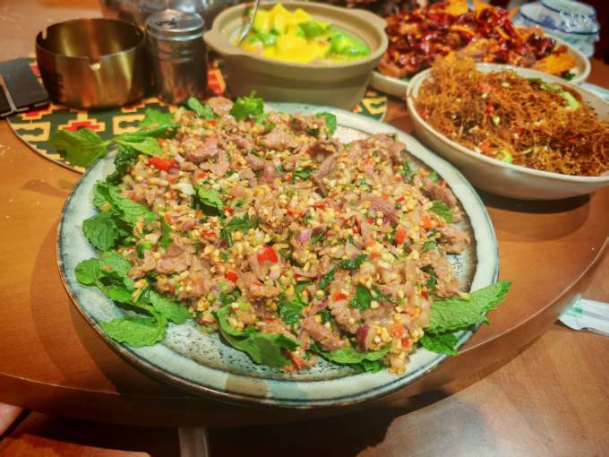 聚会餐饮