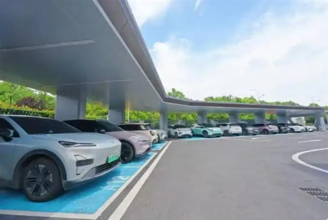 单日可赚300多！合肥新能源反向放电补贴4元/度：车主守着充电站赚差价