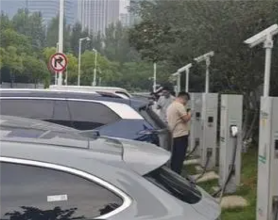 单日可赚300多！合肥新能源反向放电补贴4元/度：车主守着充电站赚差价