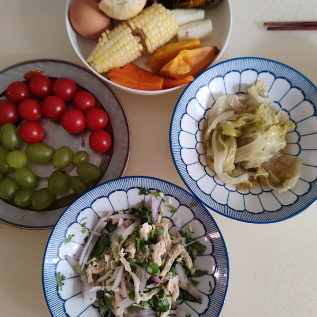 今早这一桌，杂粮开会，品种多到数不过来🌽