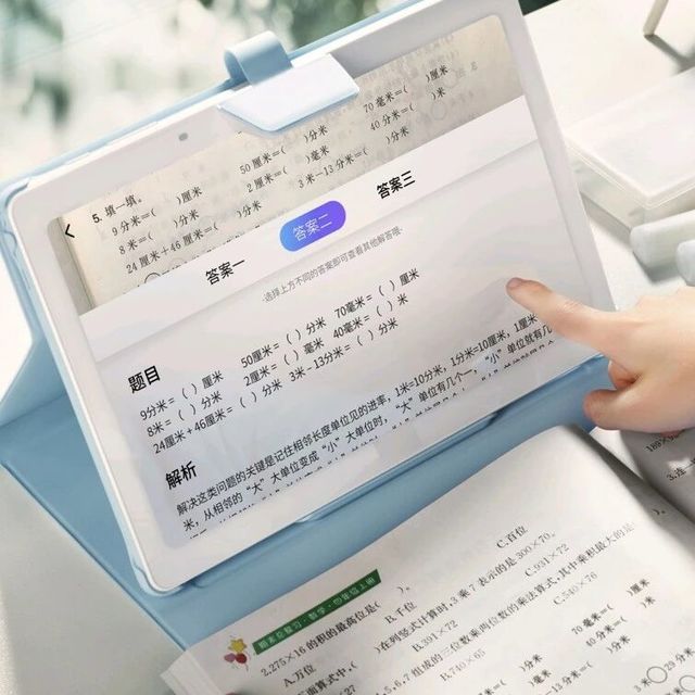 学习平板市场凉了？这届家长买法变了：头部四强各守山头，差距越拉越大