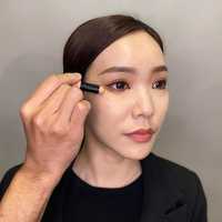 90%的人遮黑眼圈都在踩坑！正确步骤+选色指南，告别越遮越明显