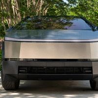 特斯拉Cybertruck真实评测：百万订单背后，是网红玩具还是实用皮卡