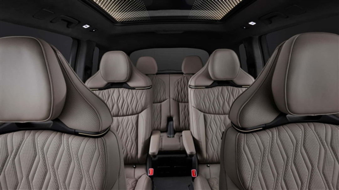 奥迪史上最大SUV登场！奥迪Q9正式发布：V8动力叫板奔驰GLS 63