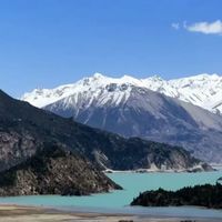 从围着别人转到握住方向盘，这些中年女人终于活明白了