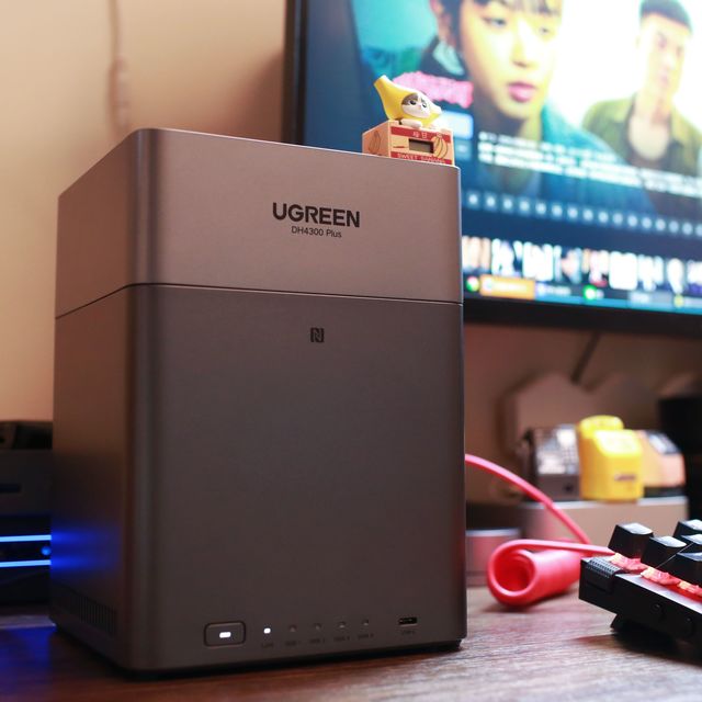 家庭数据存储首选！绿联DH4300 Plus，ARM架构的四盘位NAS