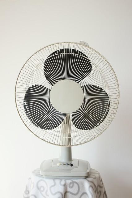 同样是无叶风扇戴森卖3000多国产几百块钱差10倍到底贵在哪