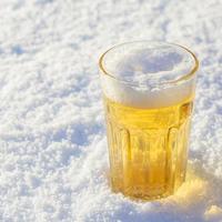 一罐强爽≈1.3瓶啤酒，为什么喝起来像果汁却这么容易断片？